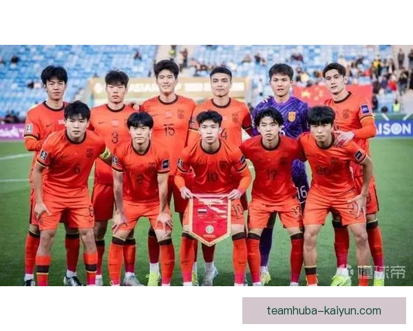 男足最新战报：国足迎战强敌拼搏全力，赛况激烈亮点纷呈